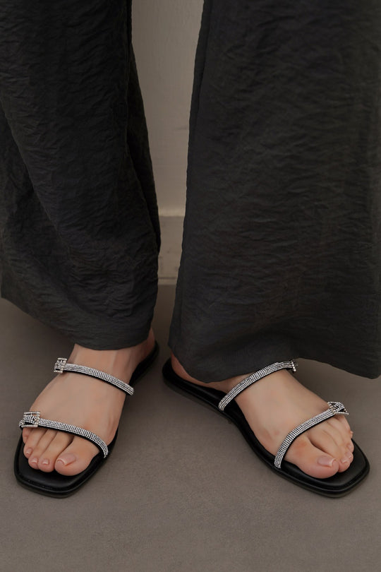 BLACK TINY CRYSTAL SLIDES