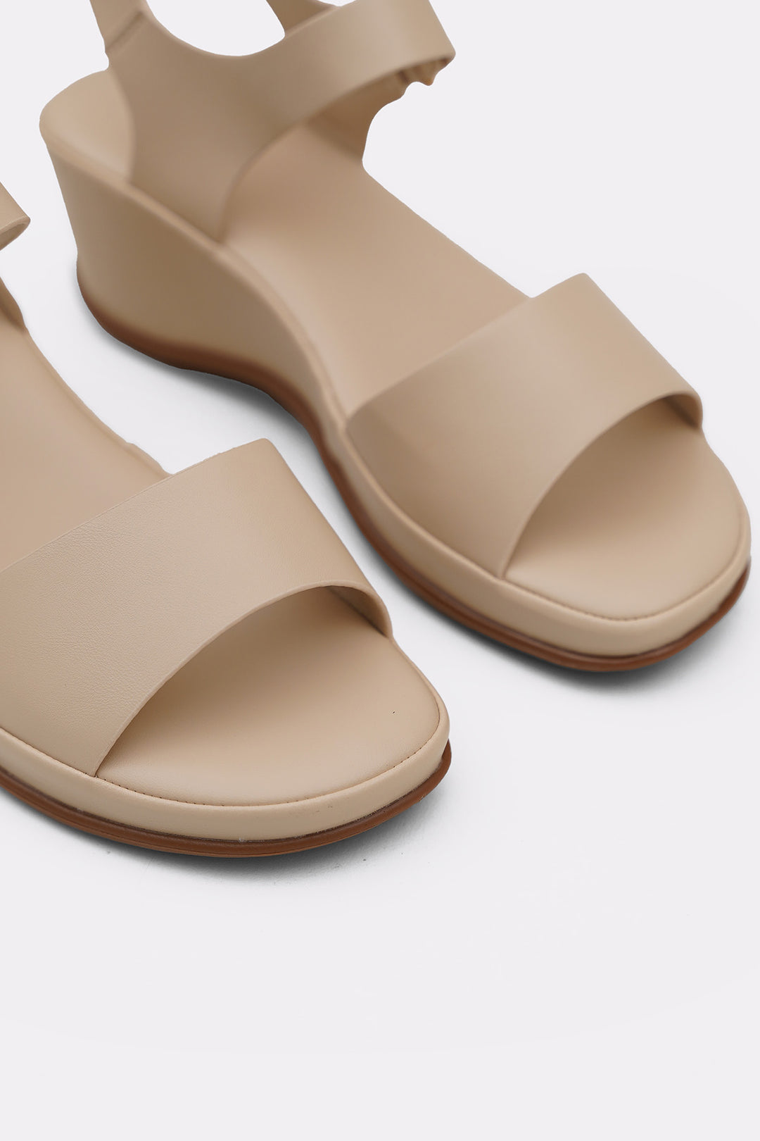 CREAM MAMA WEDGE SANDALS