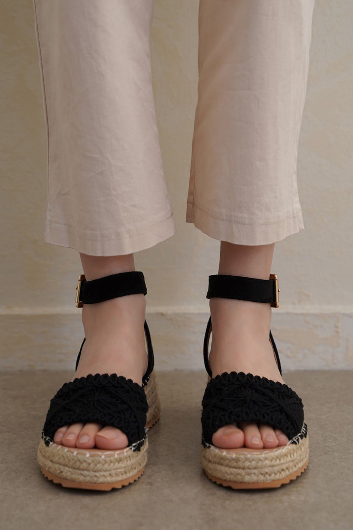 BLACK RUE WOVEN SANDALS
