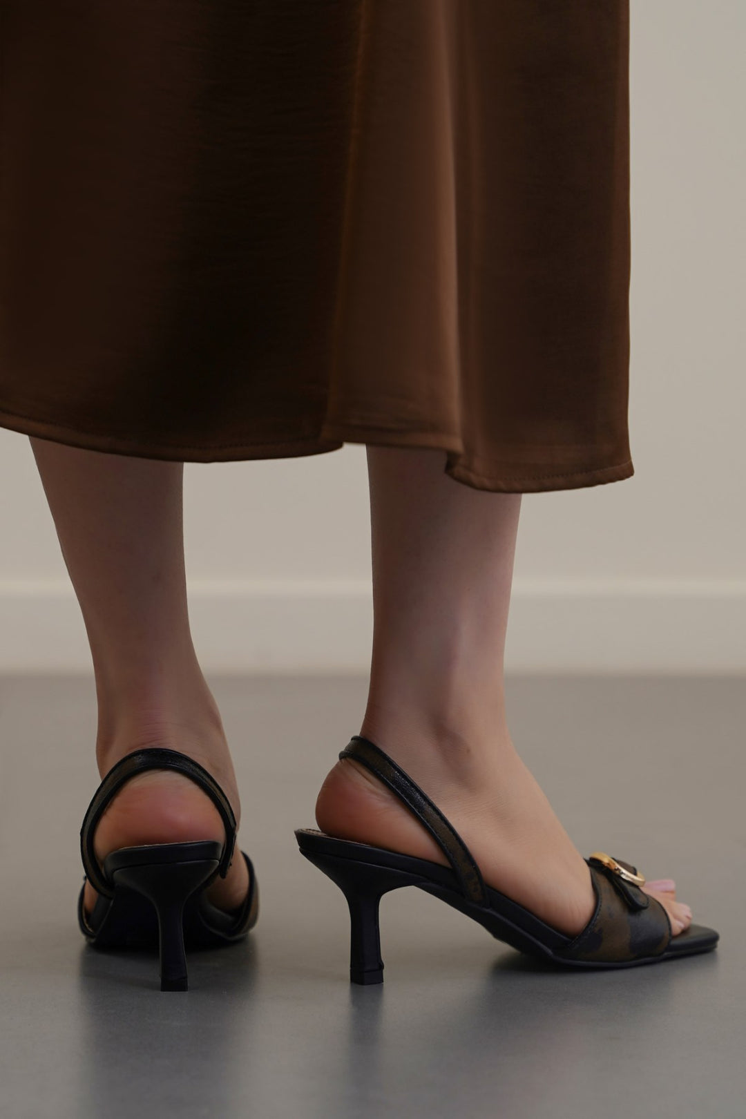 OLIVE STUDIO SLINGBACK HEELS