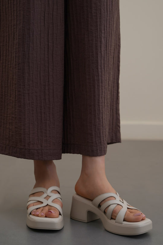 CREAM SOFT BLOCK HEELS