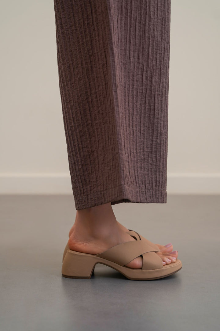 LIGHT TAUPE WIDE FIT MAMA HEELS