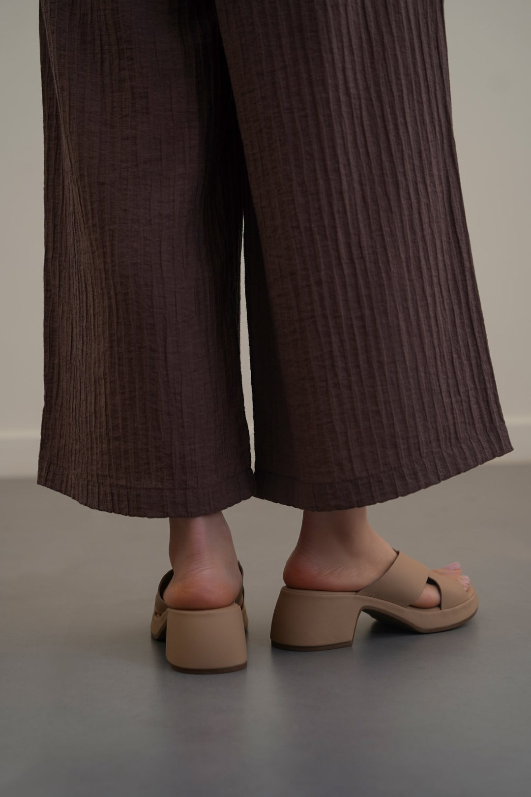 LIGHT TAUPE WIDE FIT MAMA HEELS