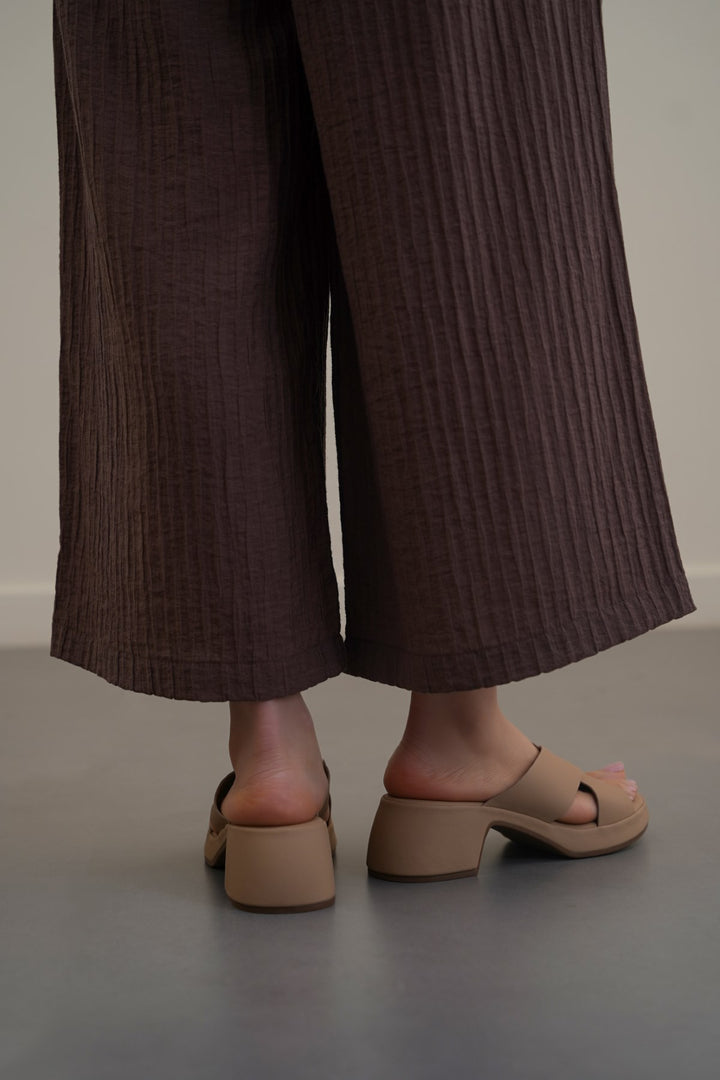 LIGHT TAUPE WIDE FIT MAMA HEELS