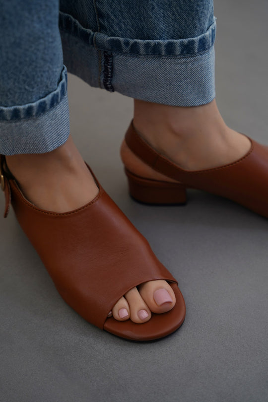 TAN MADRID BLOCK HEELS