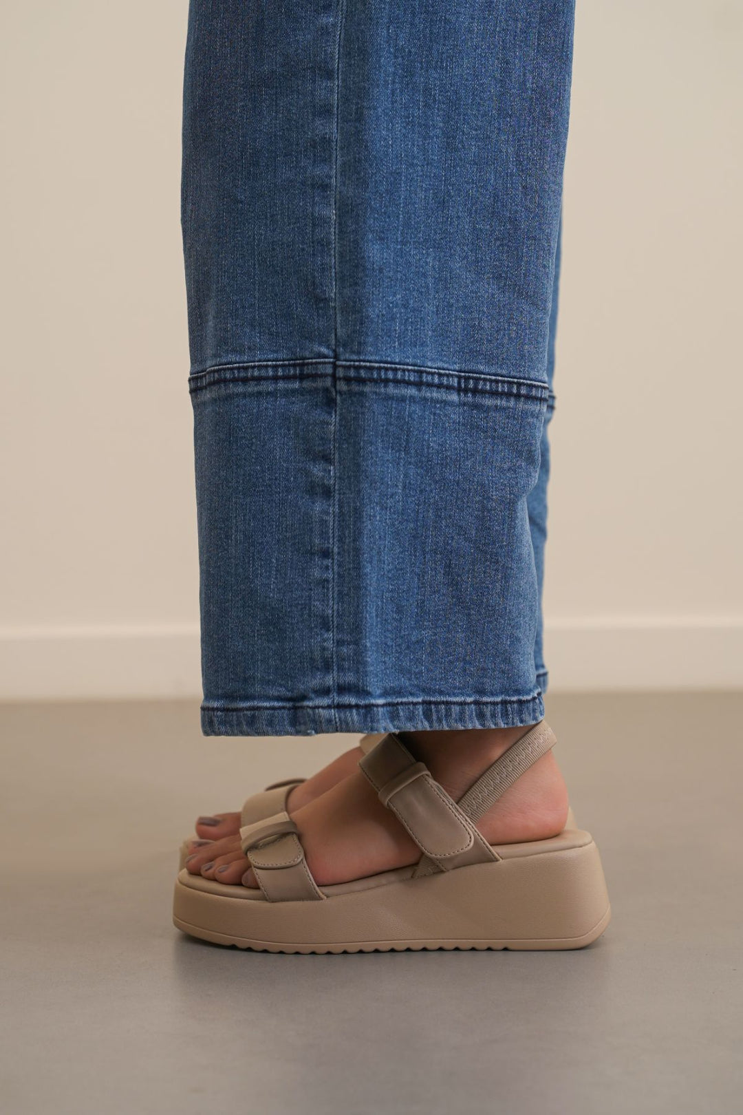 TAUPE HOLIDAY MAMA SANDALS