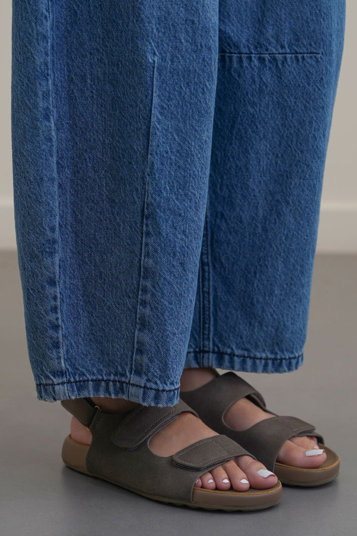 OLIVE TRAVEL MAMA SANDALS