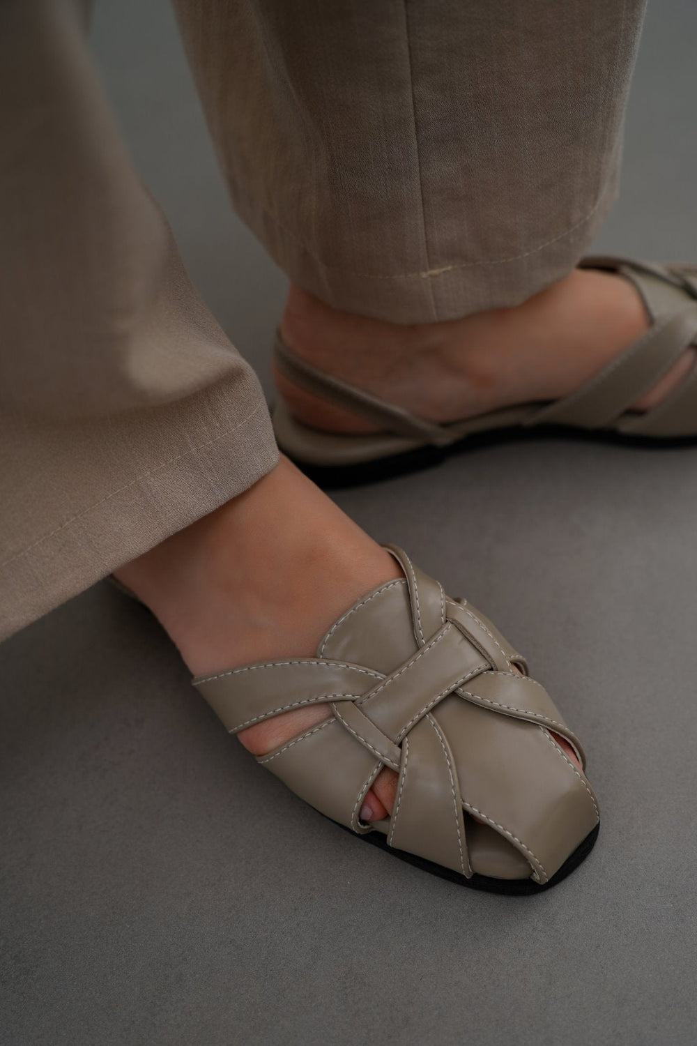 TAUPE ROMAN FLAT SANDALS