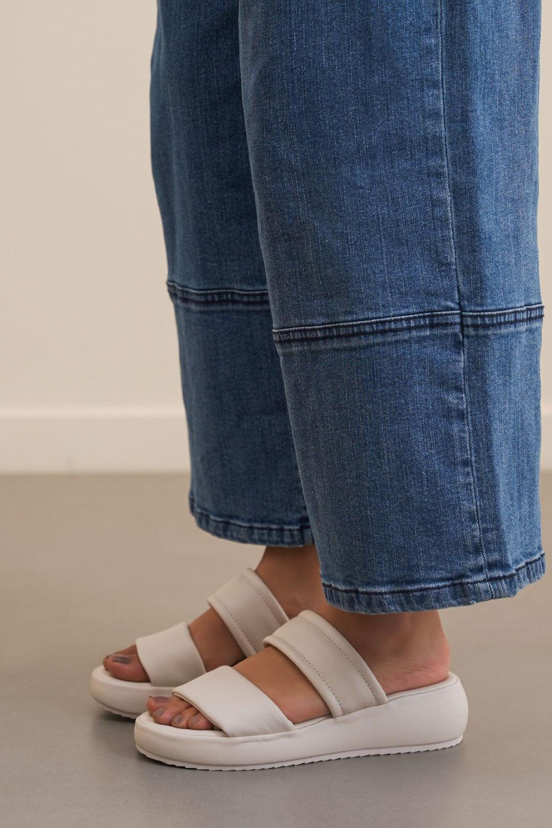 OFF WHITE MARSHMALLOW MAMA SLIDES