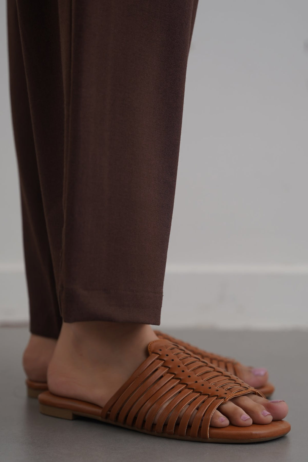 TAN TROPICAL WEAVE SLIDES