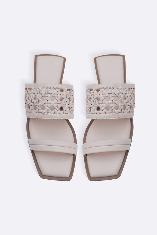 CREAM SUMMER WEAVE SLIDES