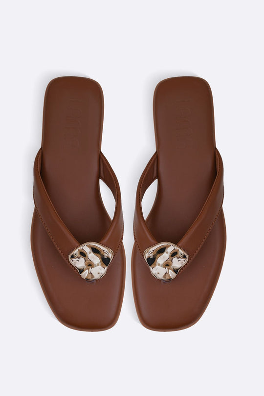 TAN TRINKET FLIP FLOPS
