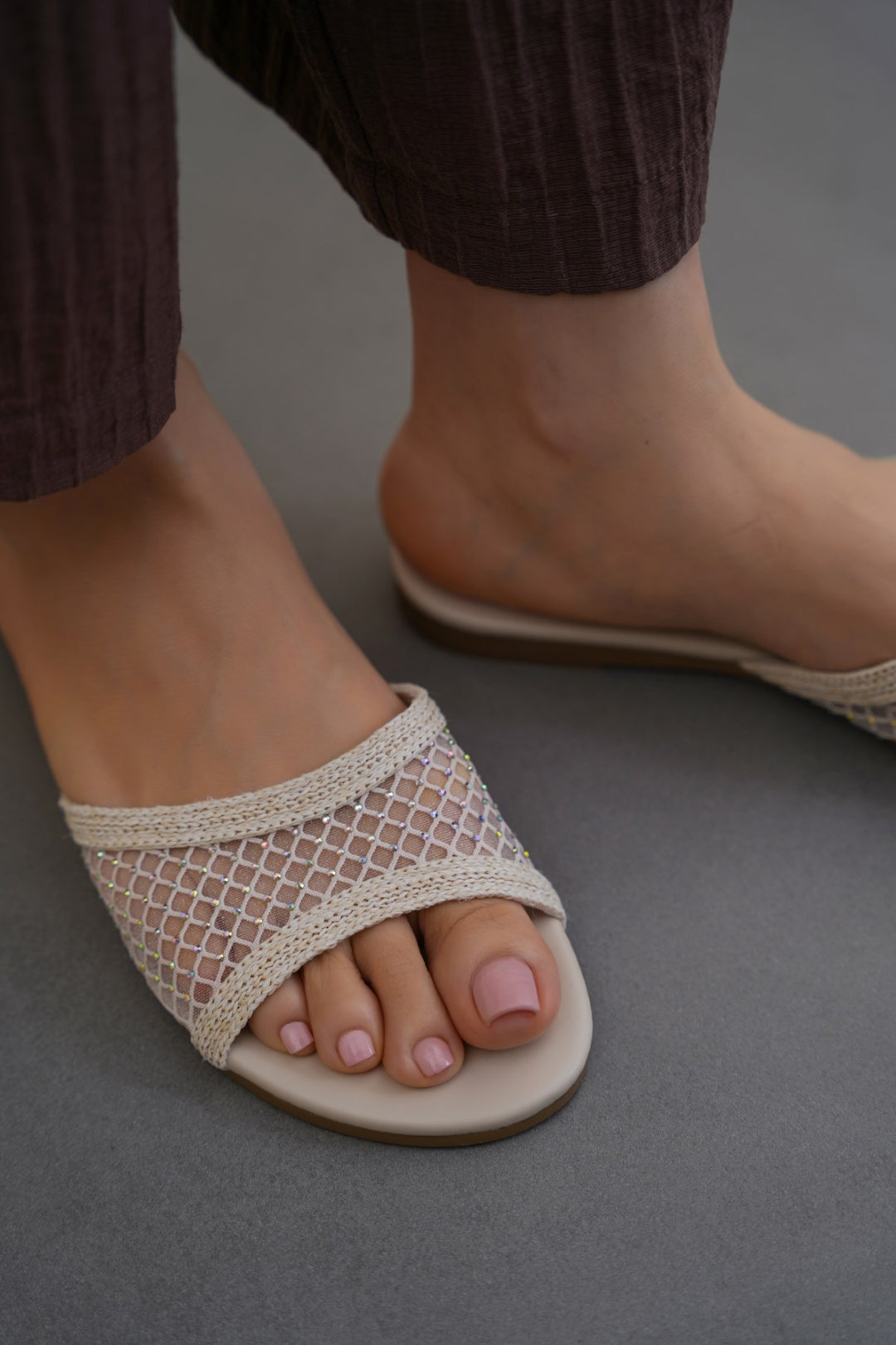 CREAM TINSEL MESH SLIDES