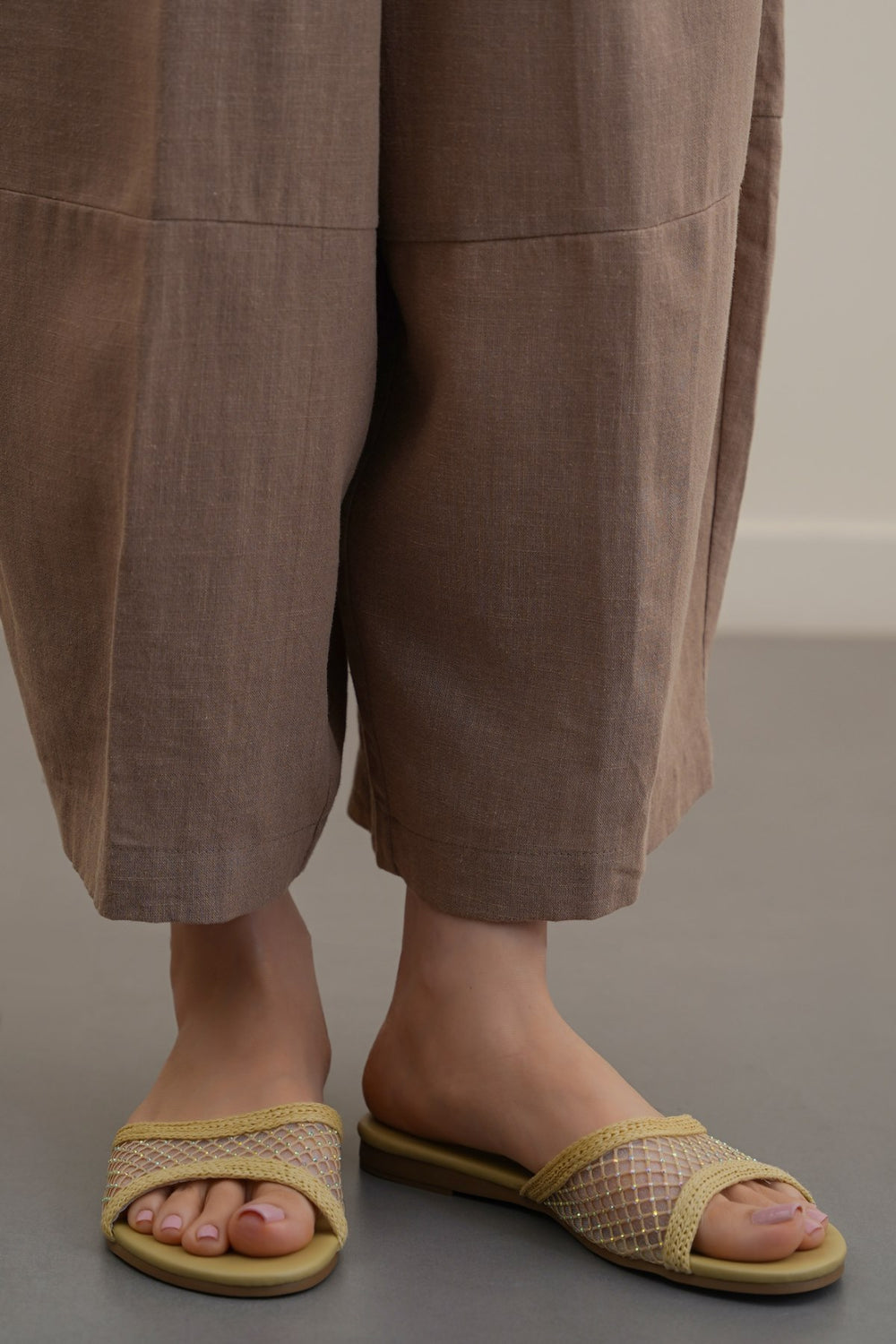 PISTACHIO TINSEL MESH SLIDES