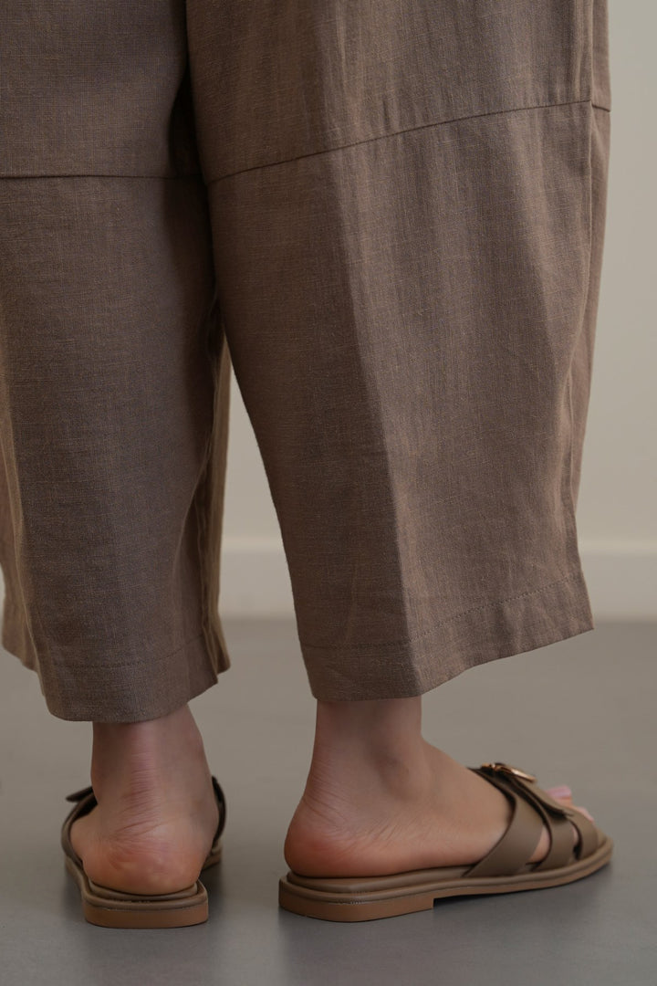 TAUPE TRI-STRAP SLIDES