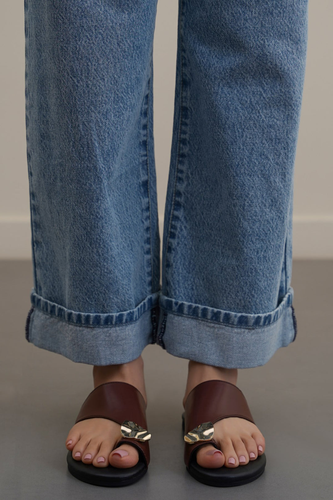 COFFEE EASY PARTY TOE SLIDES