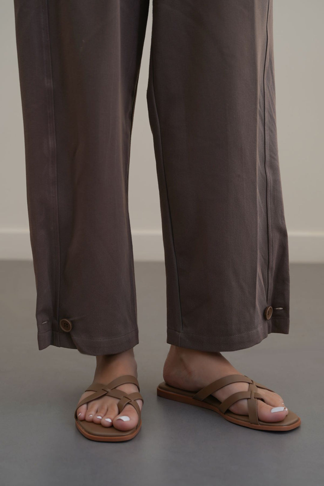 TAUPE RIO TOE SLIDES