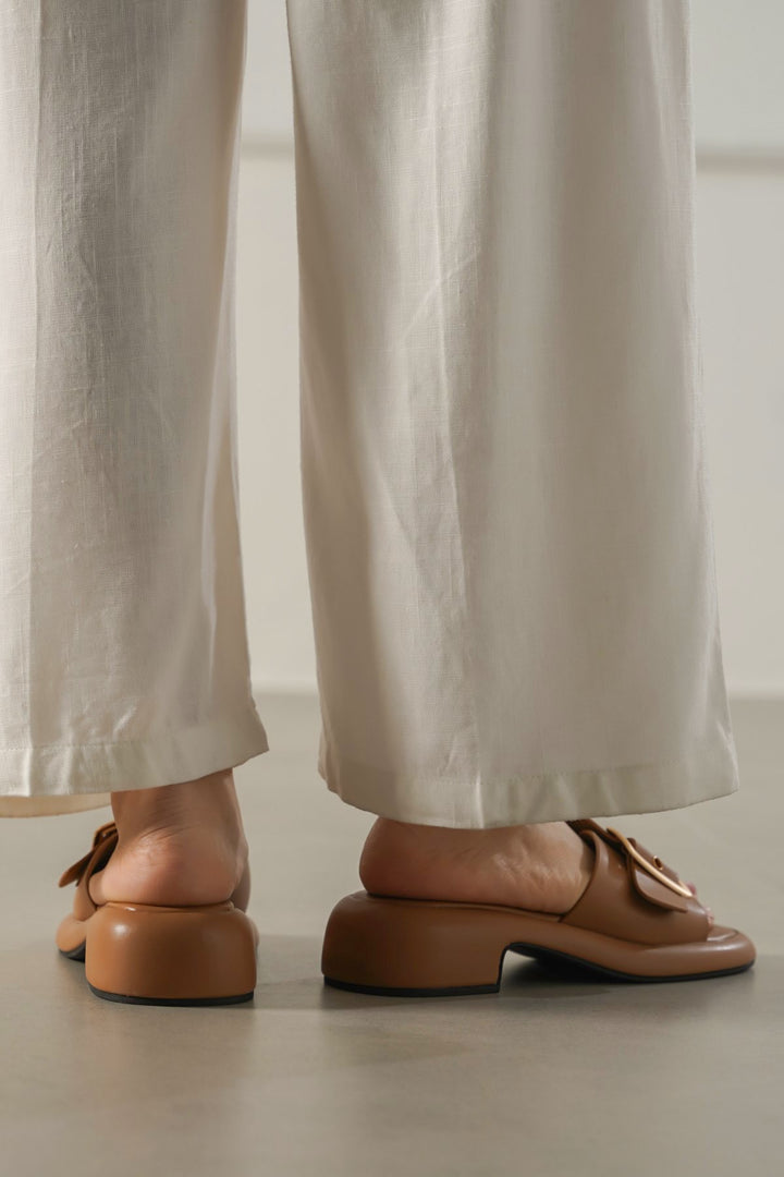 TAN BUCKLE MAMA SLIDES