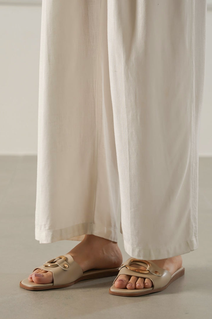 CREAM EASY BUCKLE SLIDES