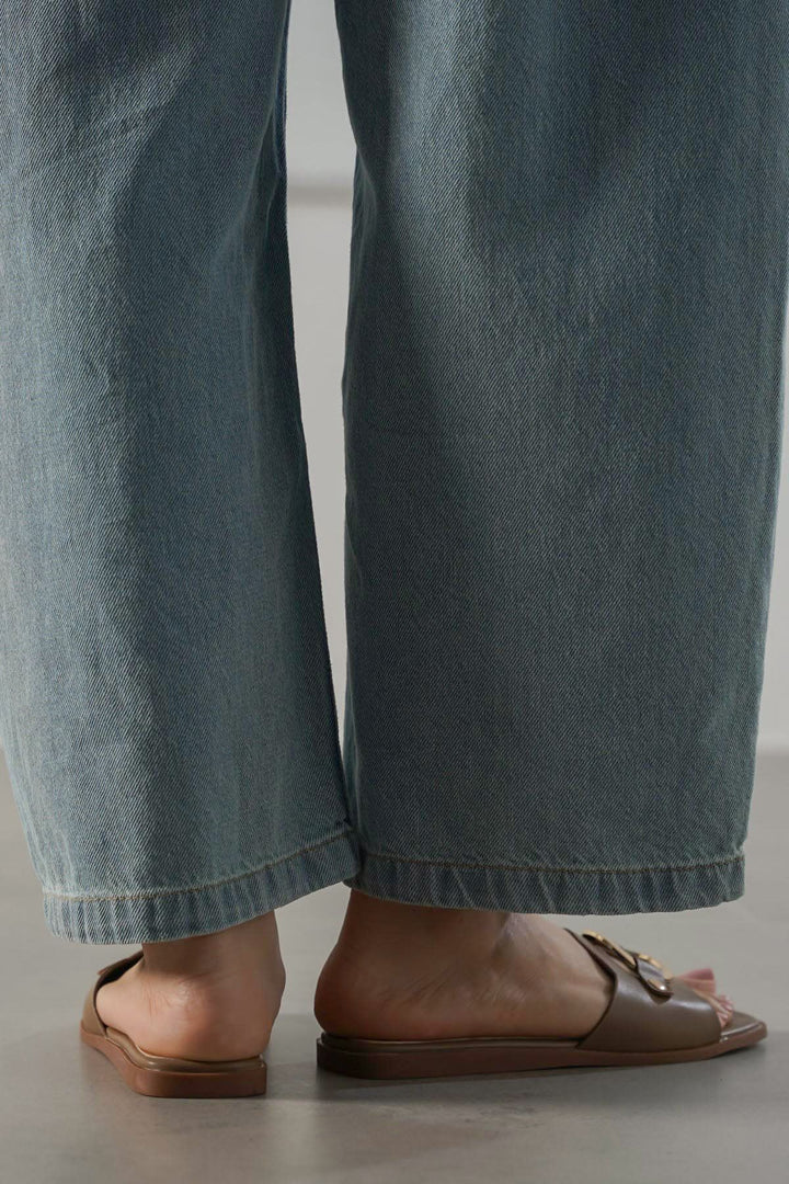 TAUPE EASY BUCKLE SLIDES