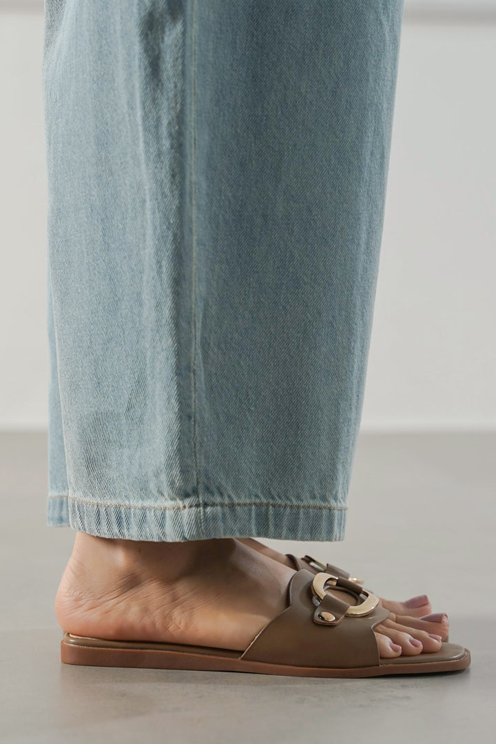 TAUPE EASY BUCKLE SLIDES