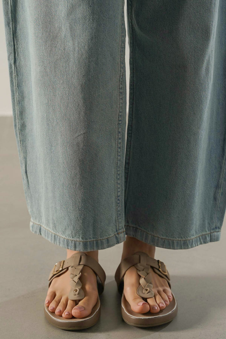 BEIGE BRAID MAMA FLOPS