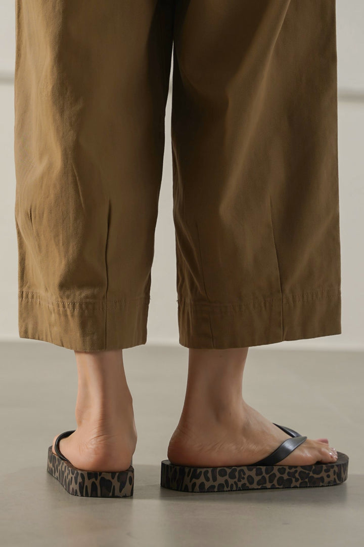 BEIGE JUNGLE FLIPS