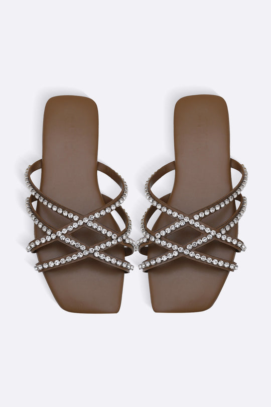 BROWN VIOLA STUDDED SLIDES