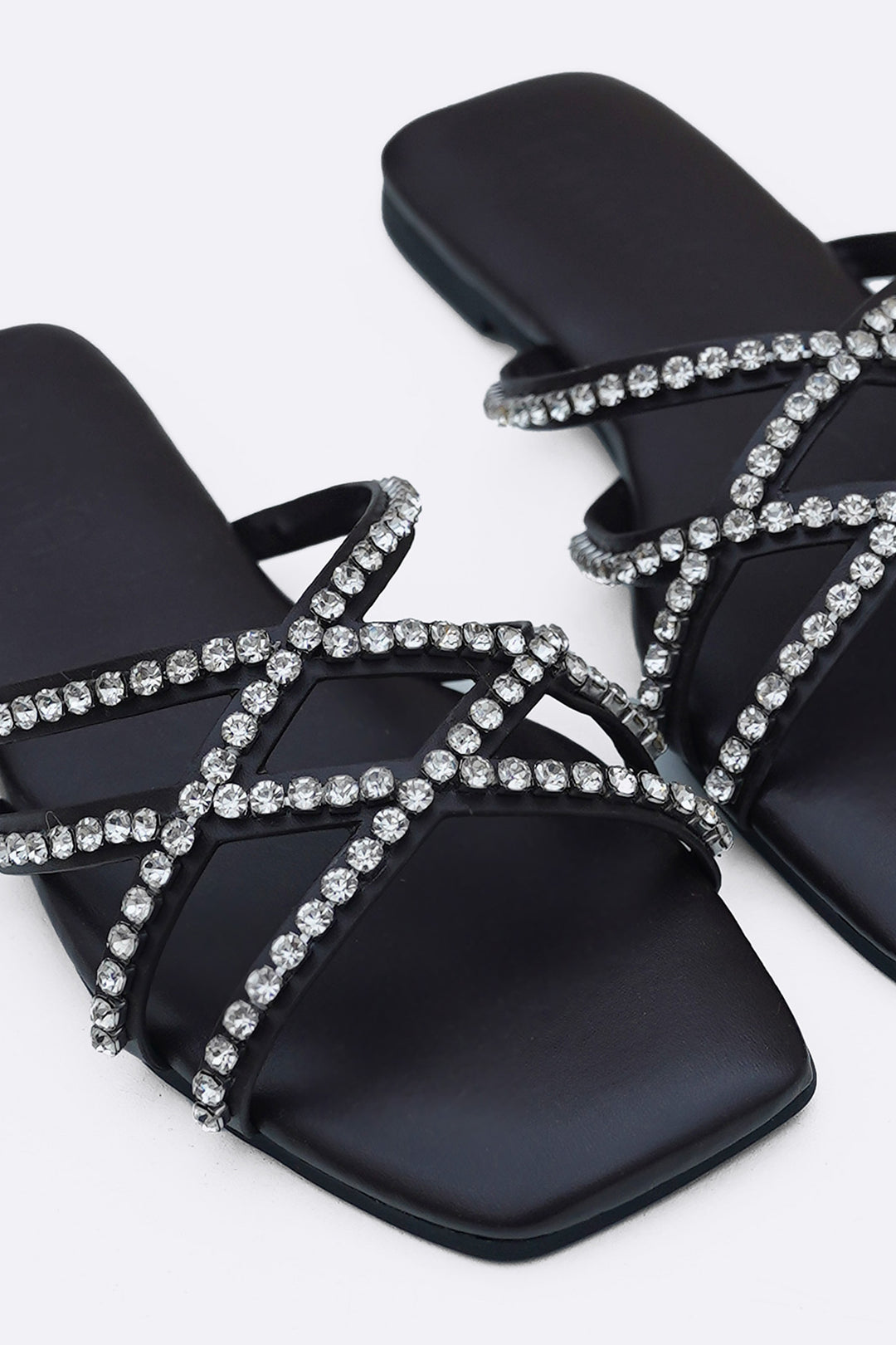 COFFEE VIOLA STUDDED SLIDES