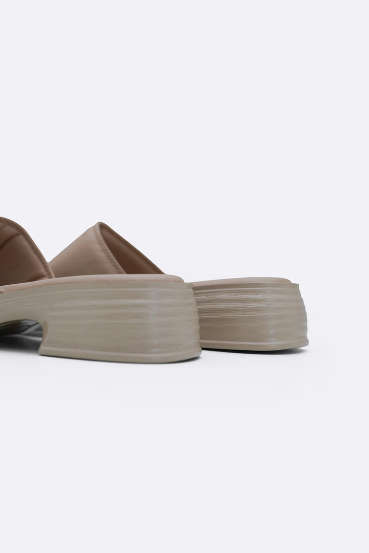 BEIGE COMFY EVERYDAY SLIDES