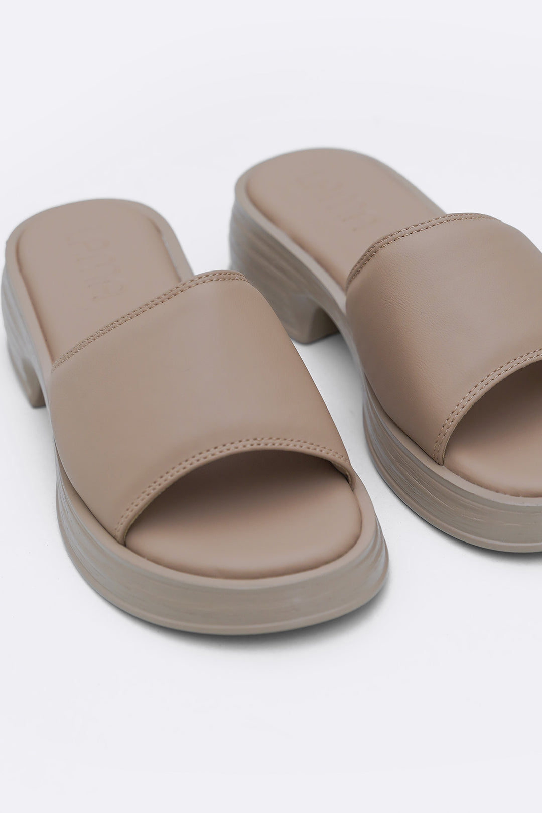 BEIGE COMFY EVERYDAY SLIDES