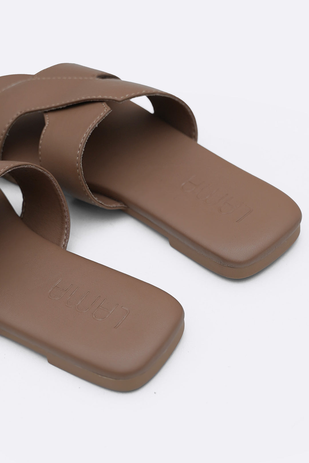 BEIGE YELITZA CROSS SLIDES