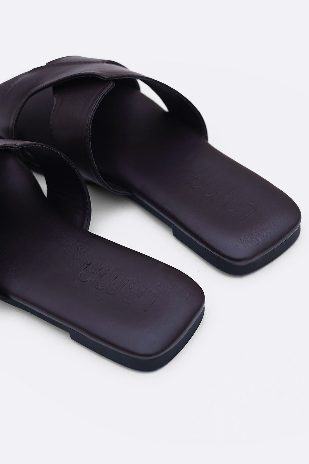 COFFEE YELITZA CROSS SLIDES