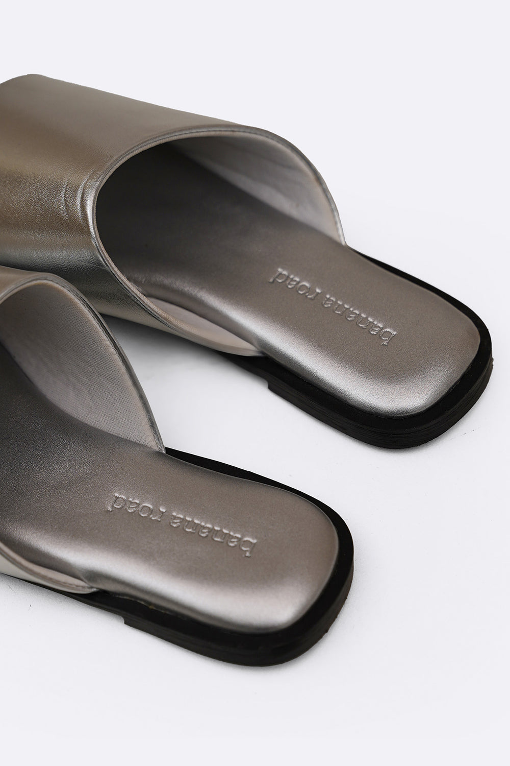 SILVER METALLIC SLIDE