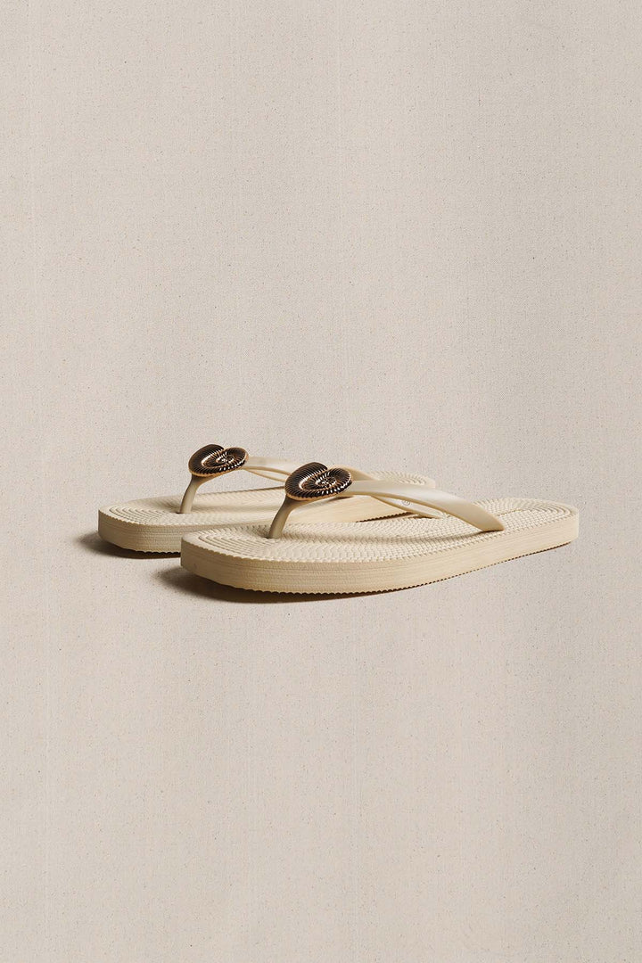 OFF WHITE SEASHELL SLIPPERS