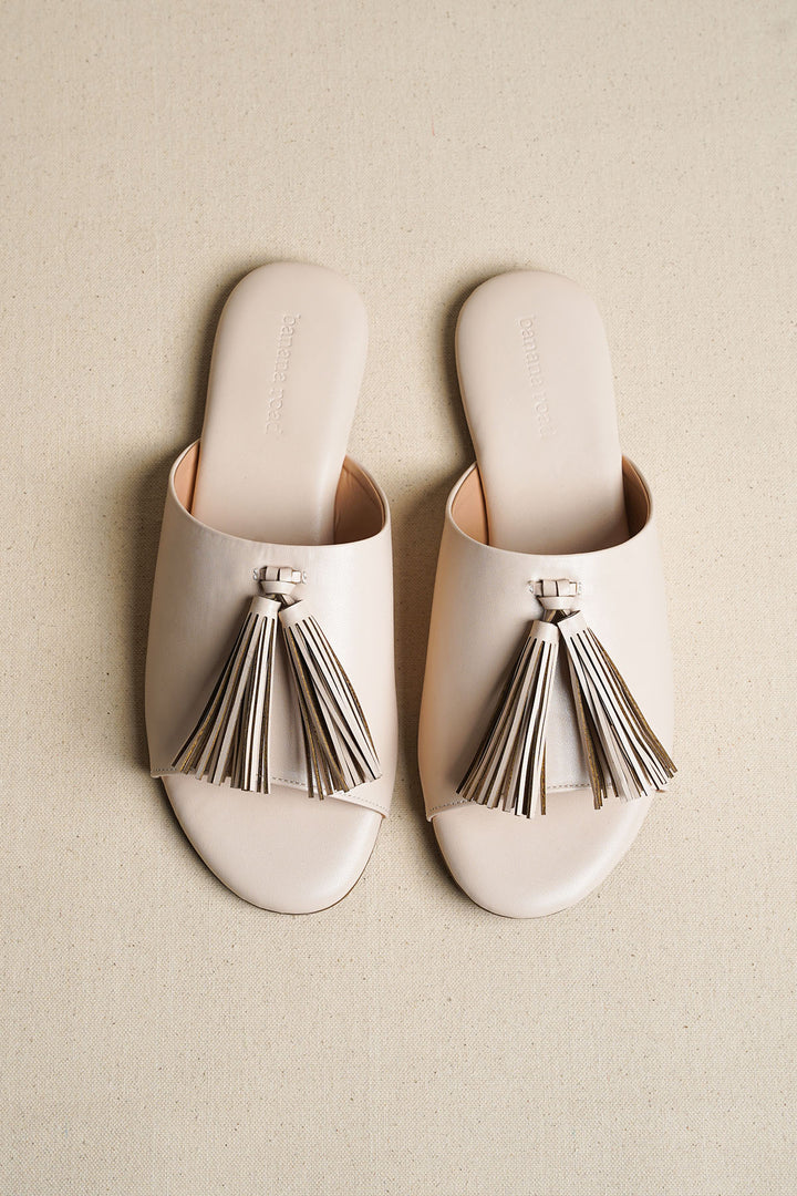 OFF WHITE TROPIC TASSEL SLIDES