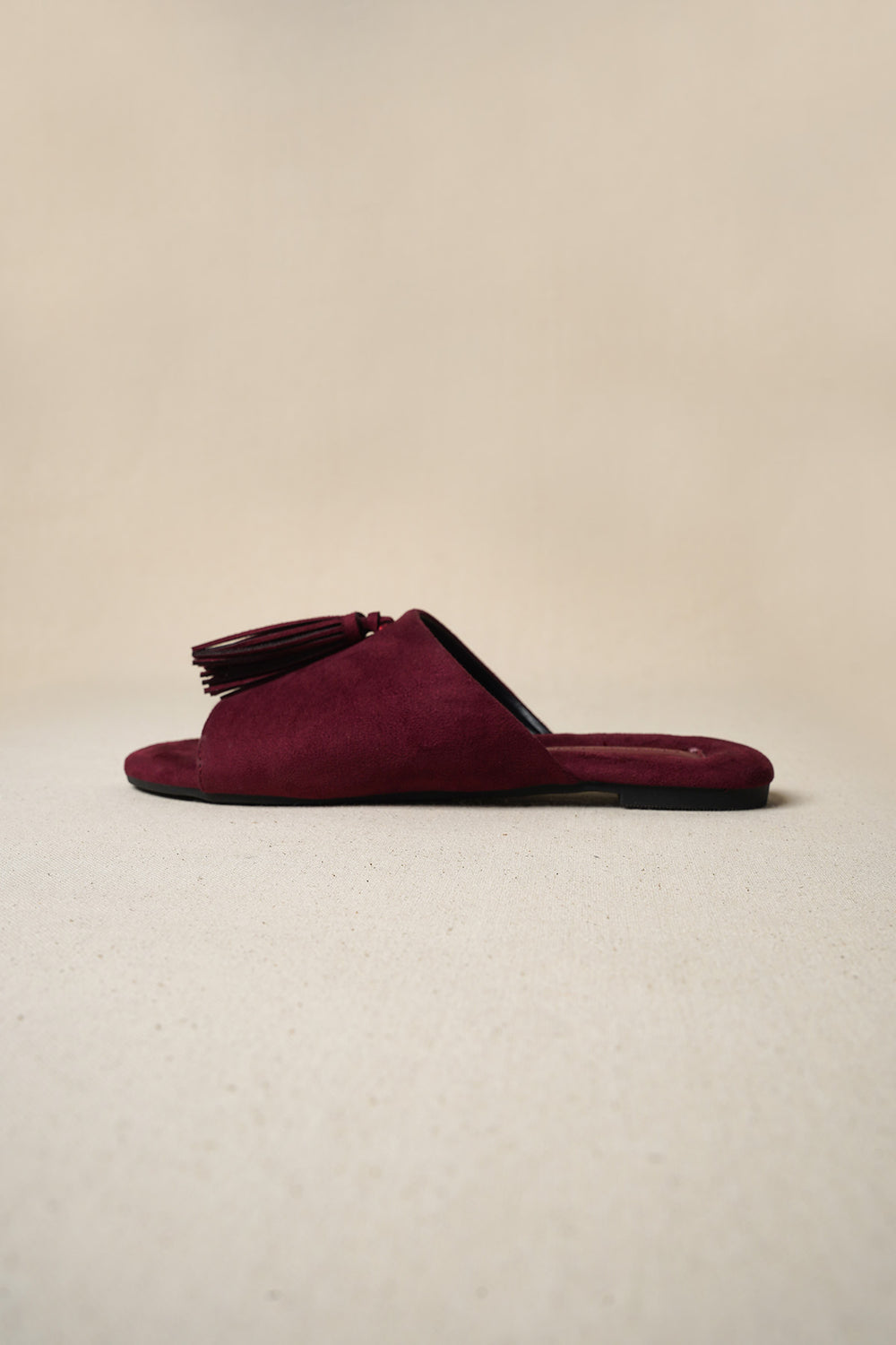 PLUM TROPIC TASSEL SLIDES