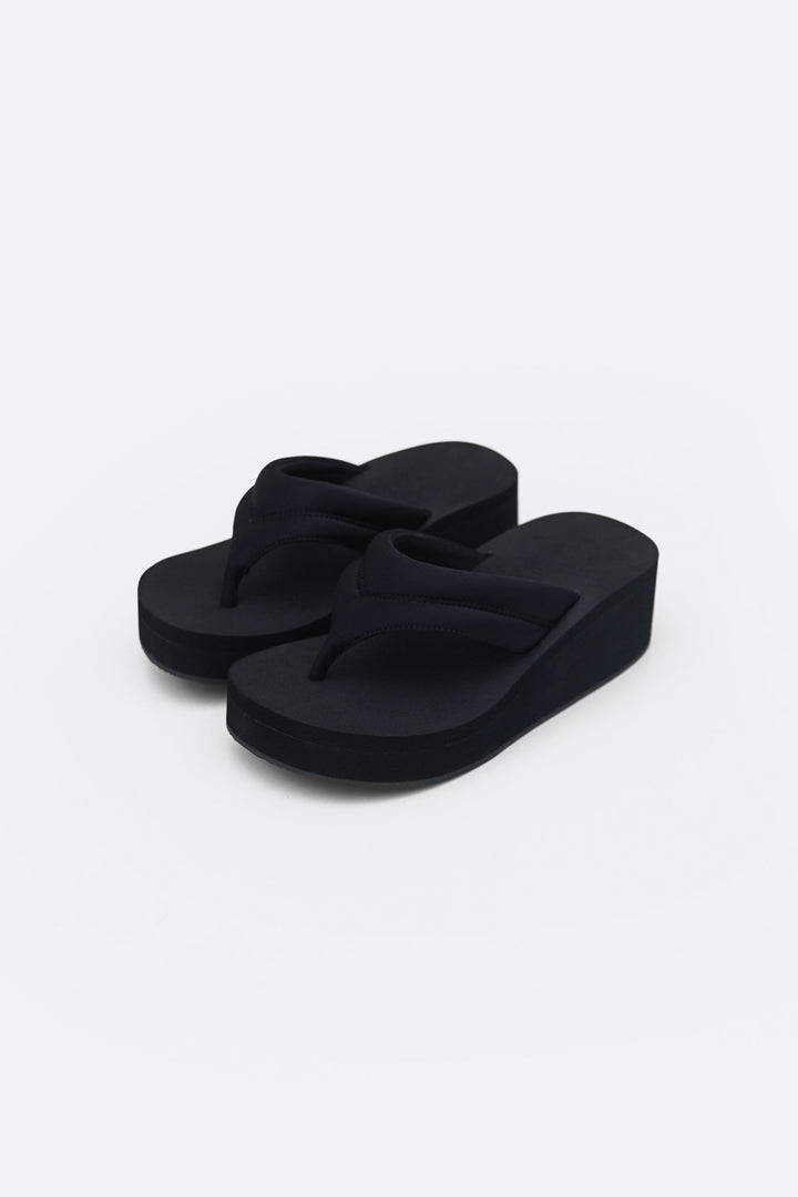 FEATHER WEDGE FLIP FLOPS