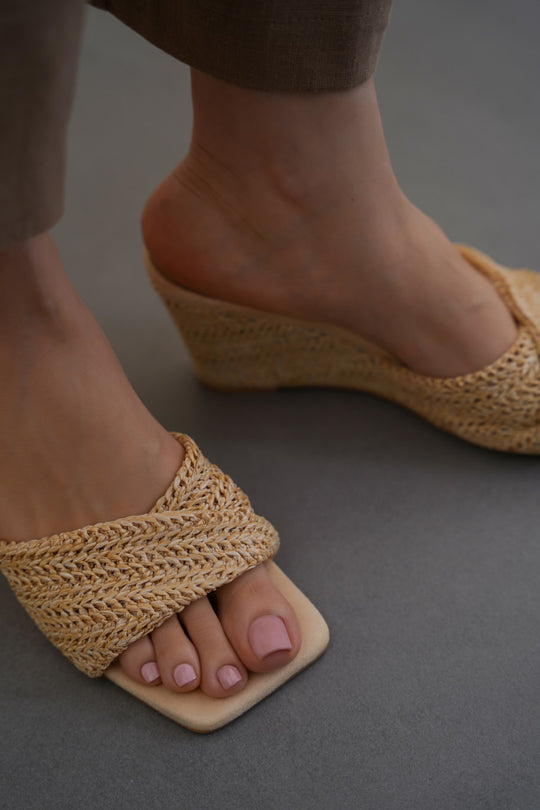 LIGHT BEIGE ISLA WOVEN WEDGES