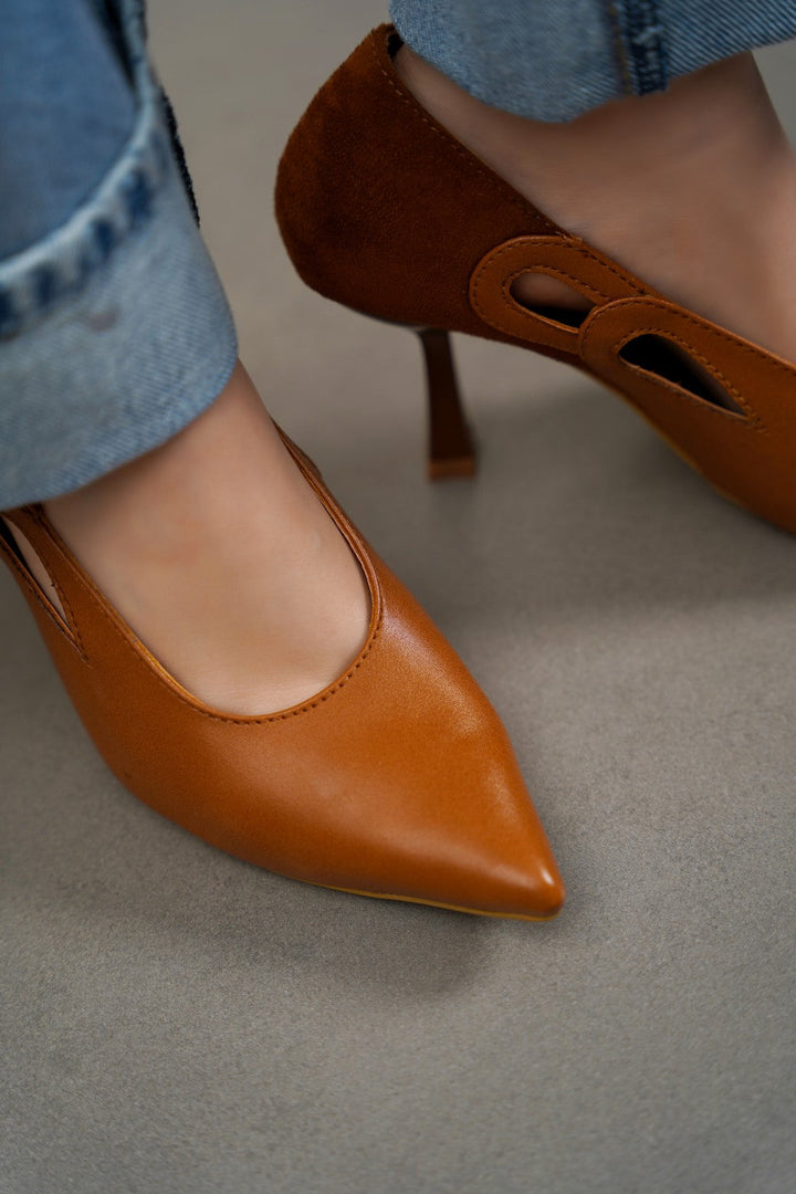 TAN CUTOUT STILETTO