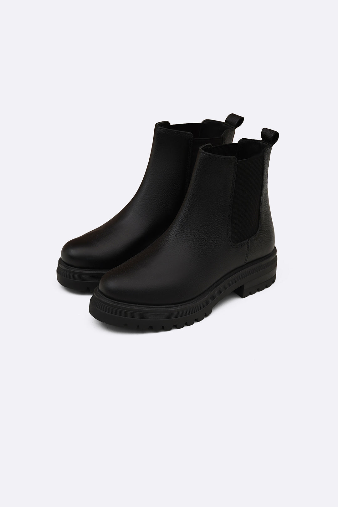 LEATHER CHELSEA BOOTS