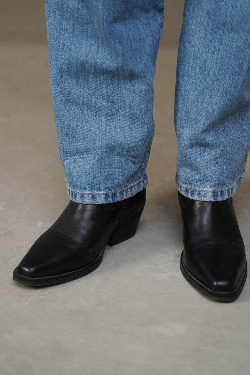 BLACK LEATHER WESTERN BOOTS