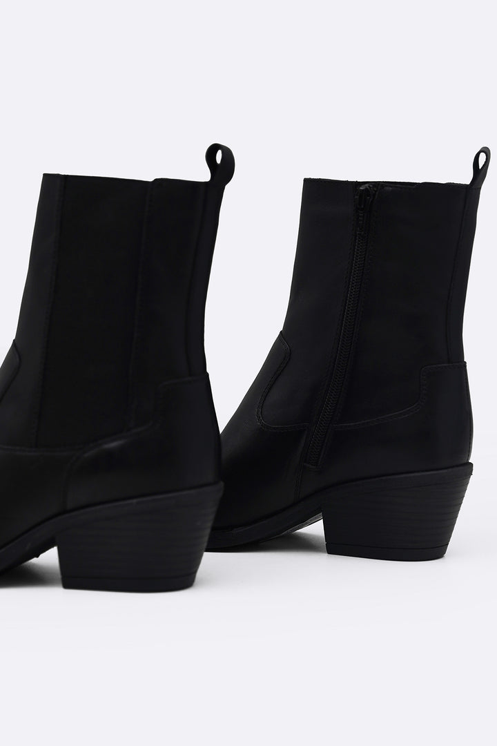 BLACK LEATHER WESTERN BOOTS