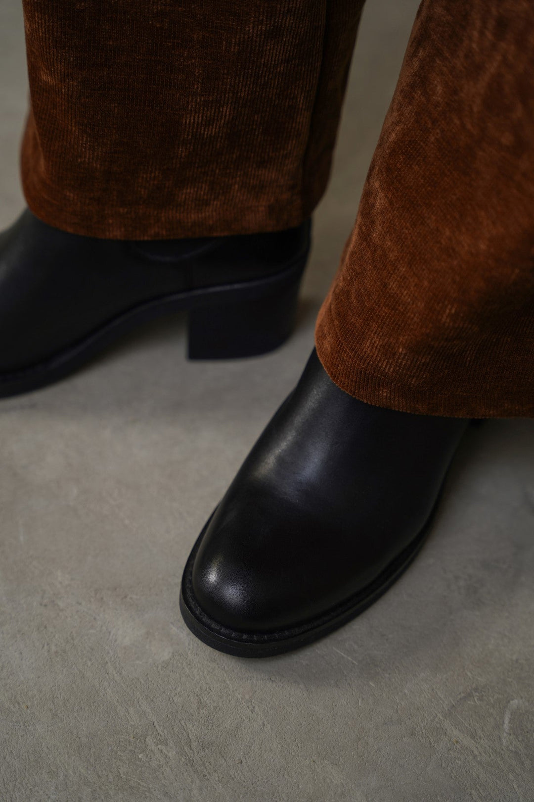 BLACK BLOCK LEATHER BOOTS