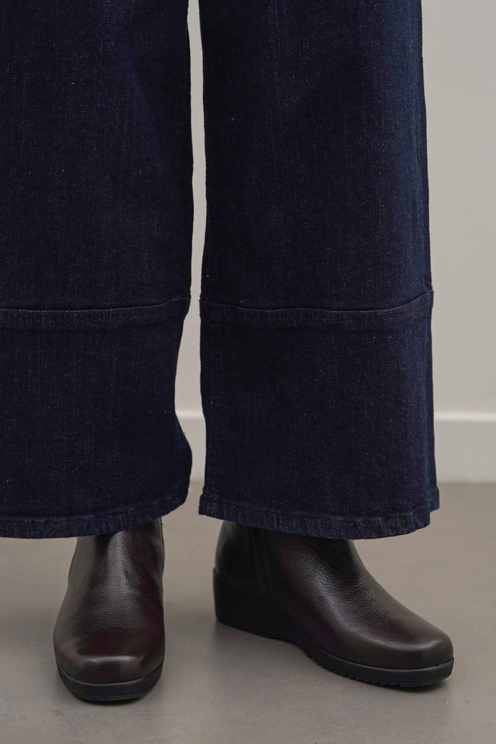 DARK BROWN COMFY LEATHER WEDGE BOOTS