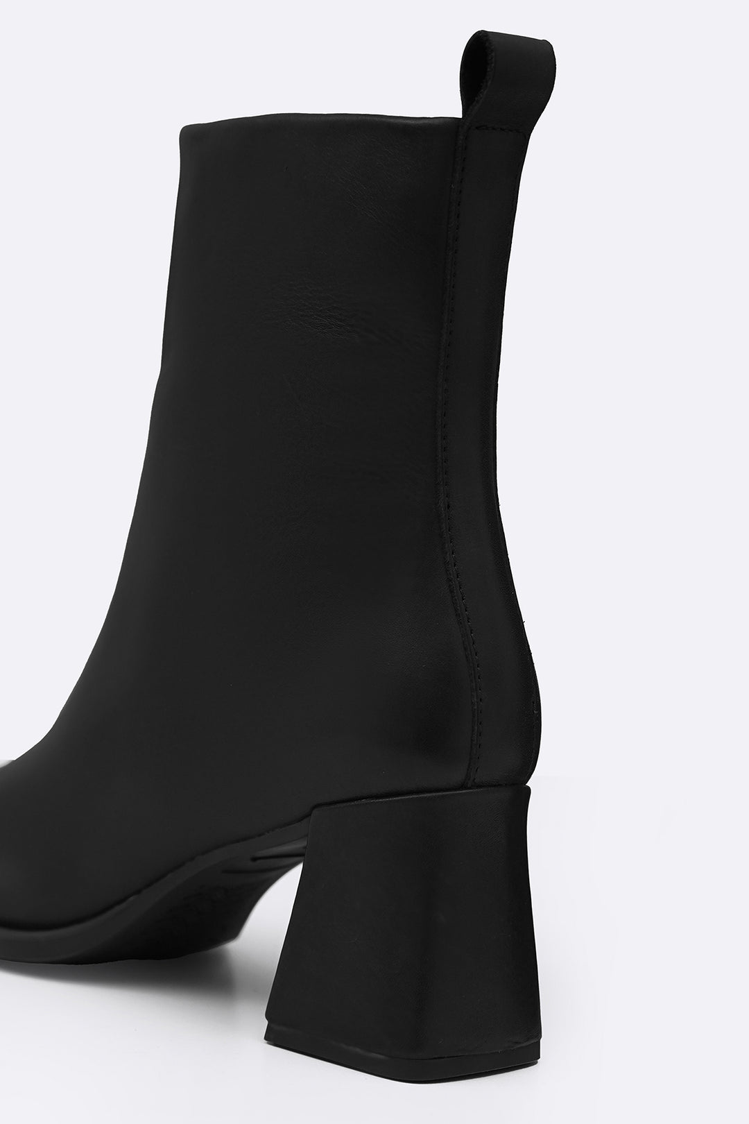 TOP-STITCH LEATHER BOOTS