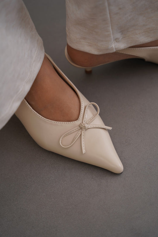 BOW CHARM HEELS