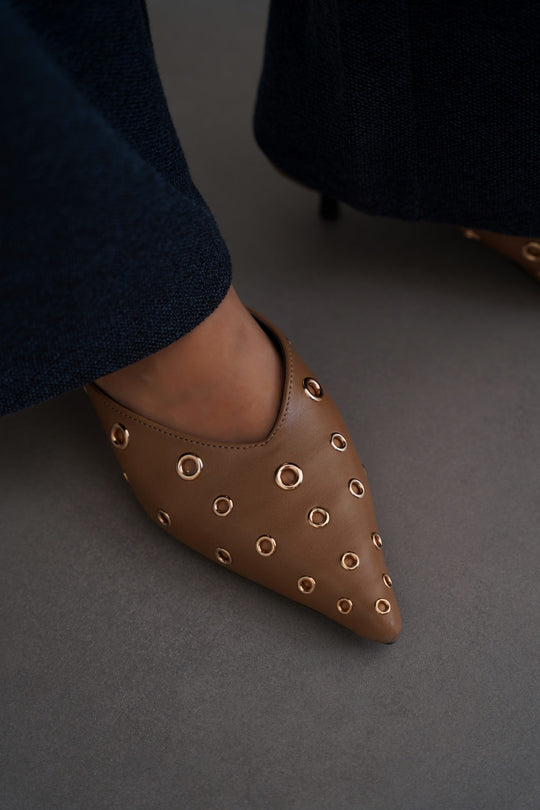REBEL RIVETS HEELS