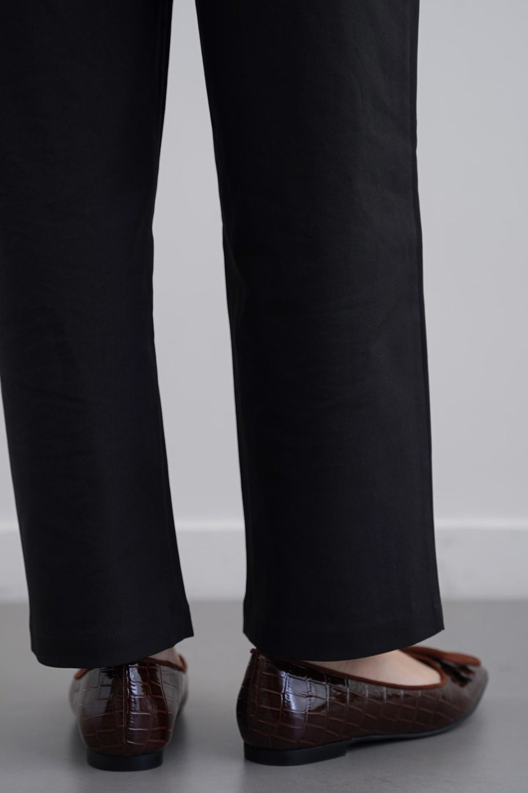 DARK BROWN SEINE BUCKLE PUMPS