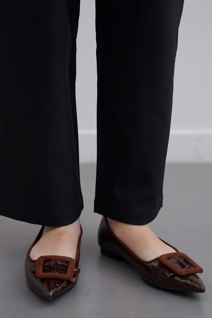 DARK BROWN SEINE BUCKLE PUMPS